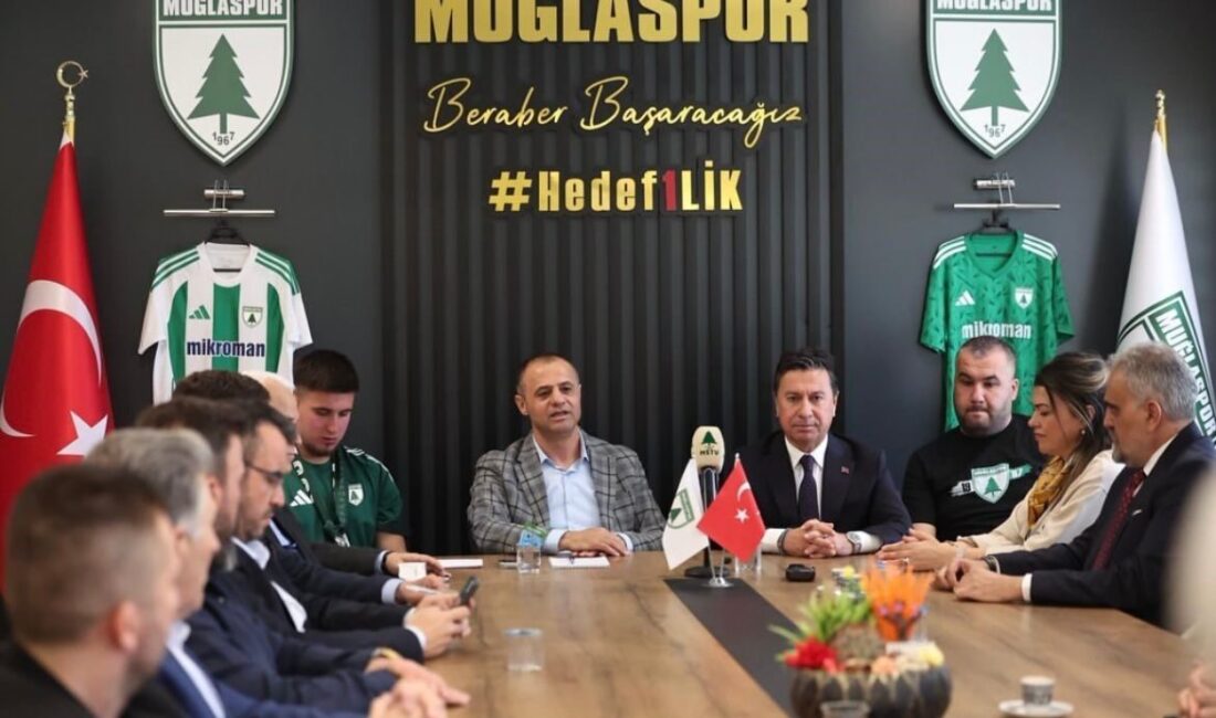 Muğla Büyükşehir Belediye Başkanı Ahmet Aras, kritik final öncesi Muğlaspor