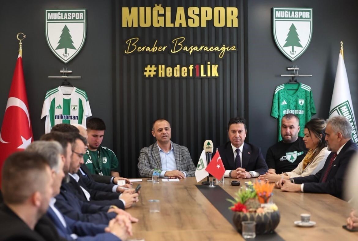 Muğla Büyükşehir Belediye Başkanı Ahmet Aras, kritik final öncesi Muğlaspor