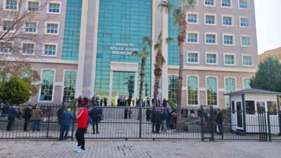 Antalya Büyükşehir Belediyesine yönelik yürütülen rüşvet ve yolsuzluk soruşturması kapsamında,