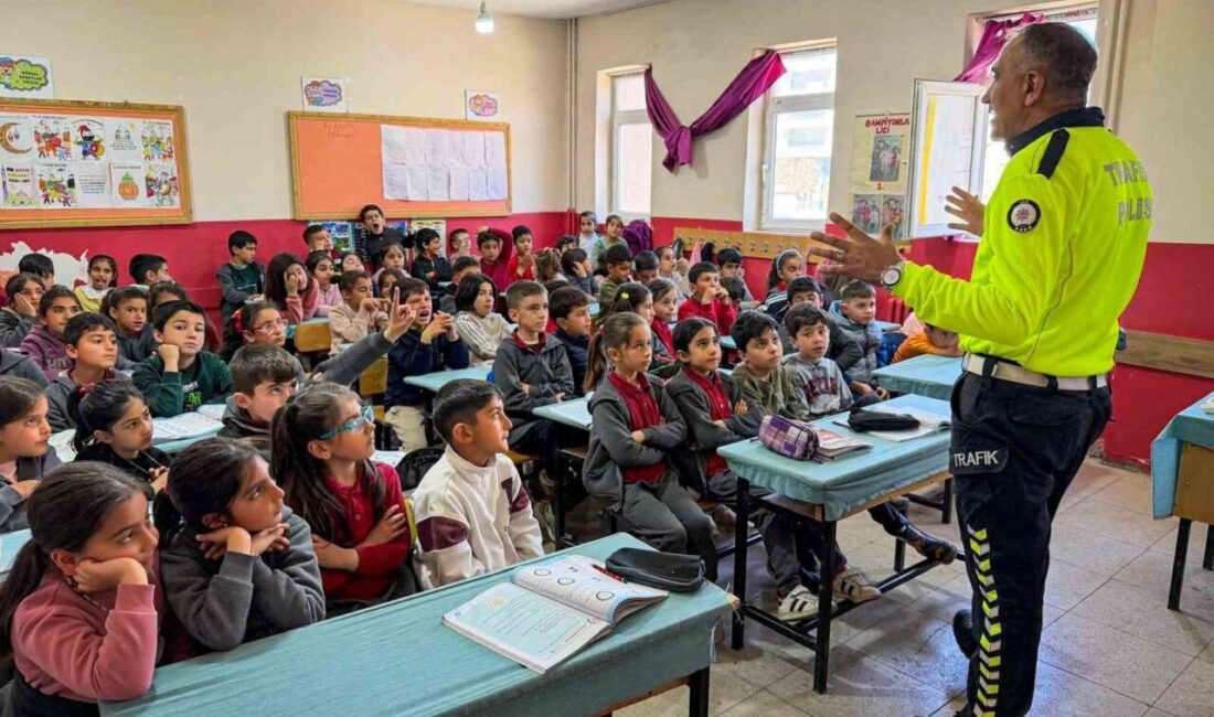 VAN (İHA) – Van’ın Muradiye ilçesinde Trafik Haftası etkinlikleri kapsamında
