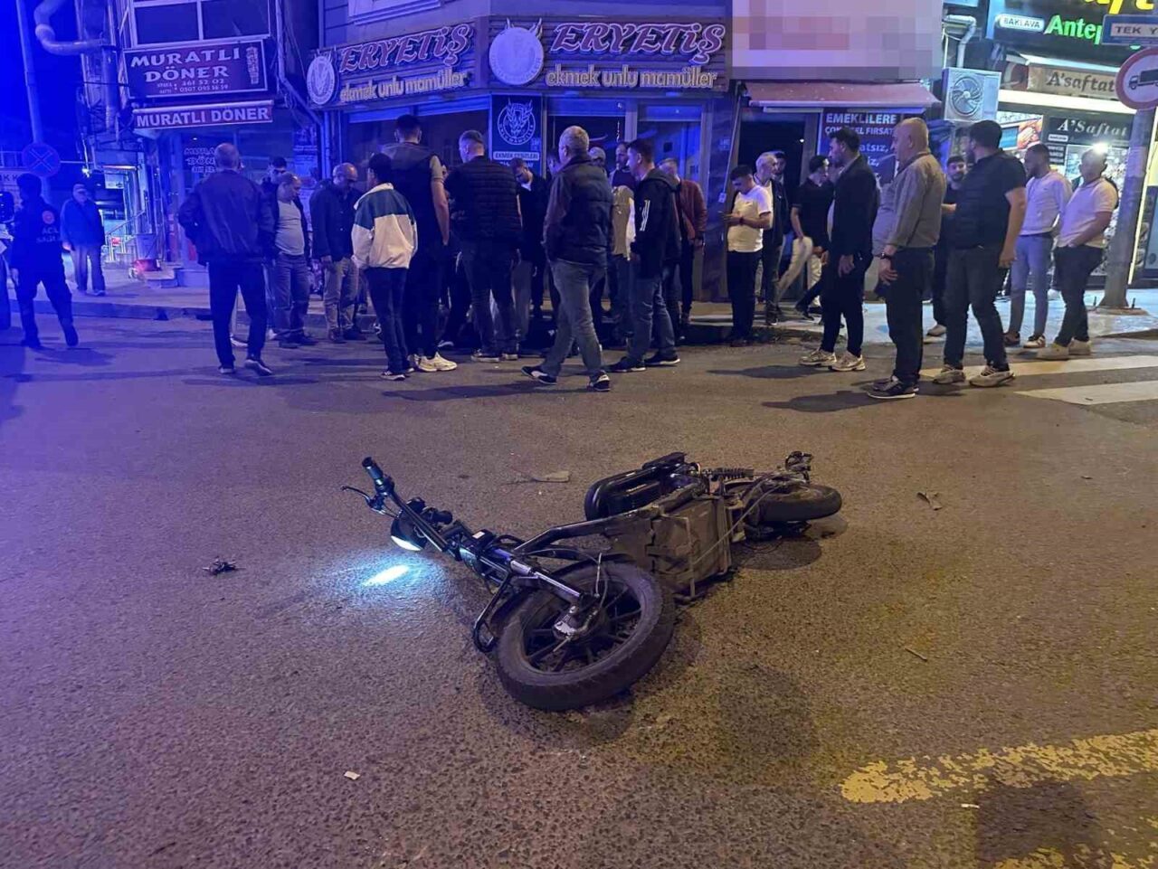 Tekirdağ’ın Muratlı ilçesinde meydana gelen trafik kazasında otomobilin çarptığı motosikletin