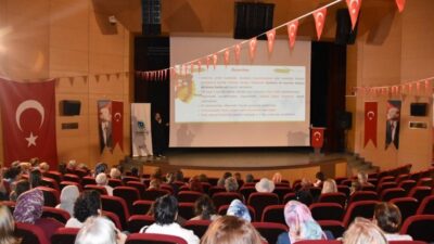 Tekirdağ Büyükşehir Belediyesi tarafından düzenlenen “Sağlıklı ve Dengeli Beslenmenin Önemi”
