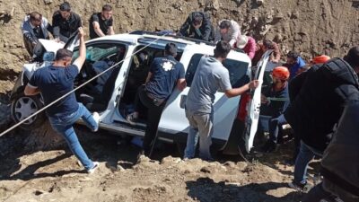 Muş merkeze bağlı Yazla köyü yakınlarında meydana gelen trafik kazasında,