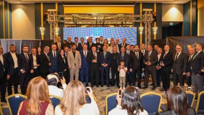 MyYalova Vizyon Ödülleri töreninde kenttin başarılı belediye başkanları ve firmalarına