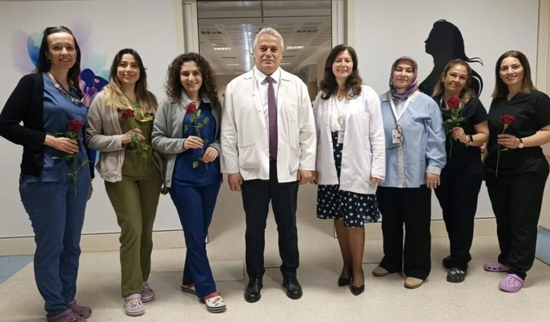 Nazilli Devlet Hastanesi’nde Ebeler Haftası dolayısıyla görev yapan ebeler için