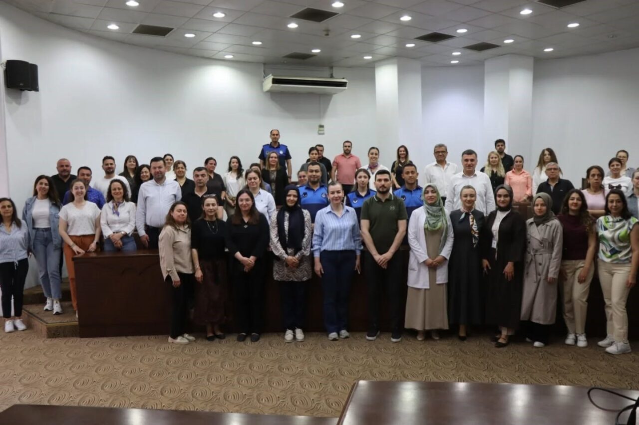 Aydın’ın Nazilli ilçesinde İlçe Sağlık Müdürlüğü tarafından belediye personeline yönelik