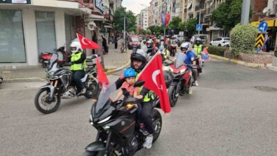 Aydın’ın Nazilli ilçesinde gençlik bayramını kutlamak için bir araya gelen