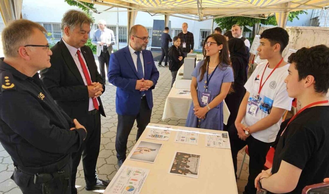 Nazilli Şehit Sümer Deniz Anadolu İmam Hatip Lisesi’nin düzenlediği Bilim