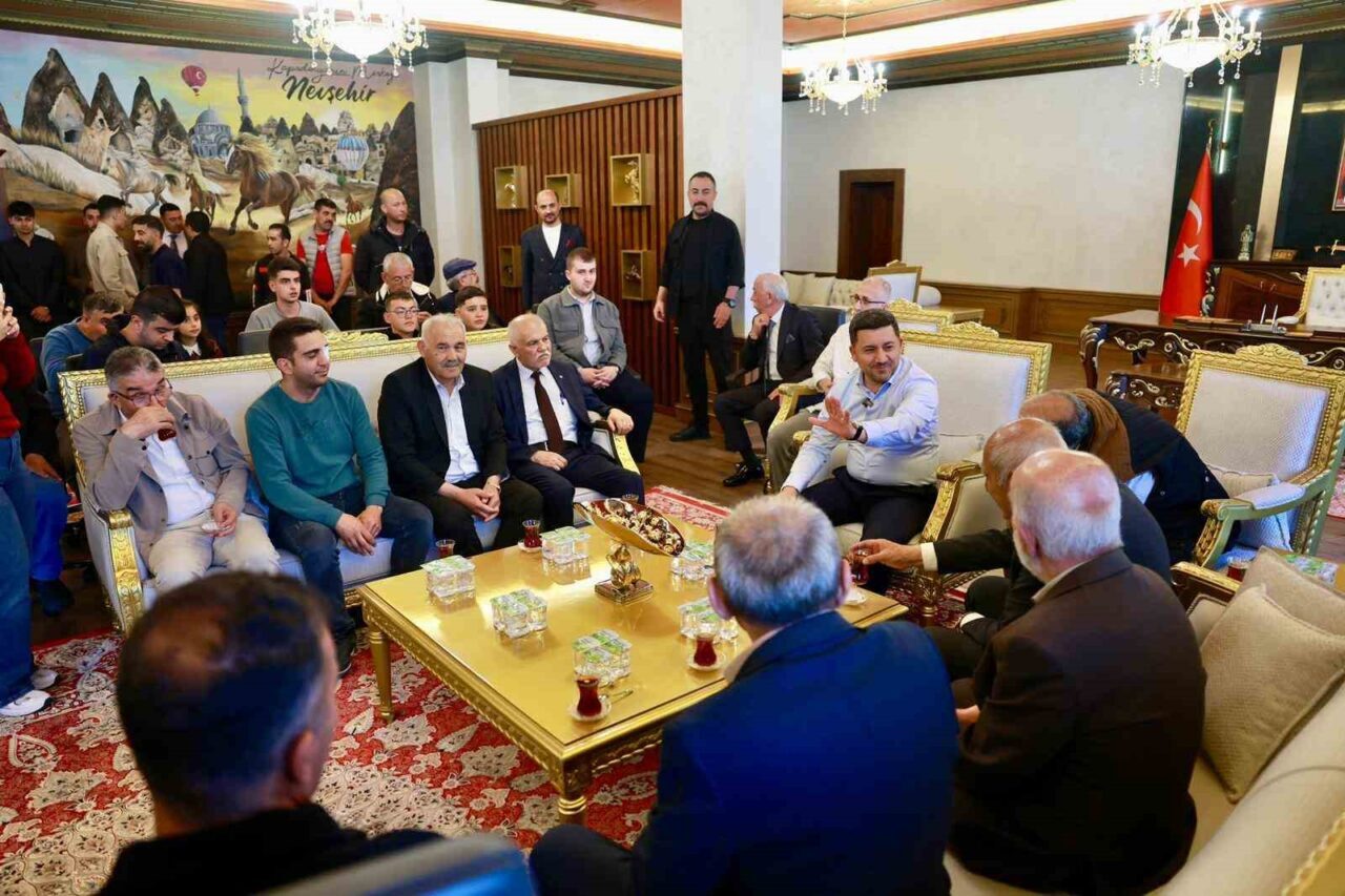 Nevşehir Belediye Başkanı Rasim Arı; Kurban Bayramı dolayısıyla düzenlenen bayramlaşma