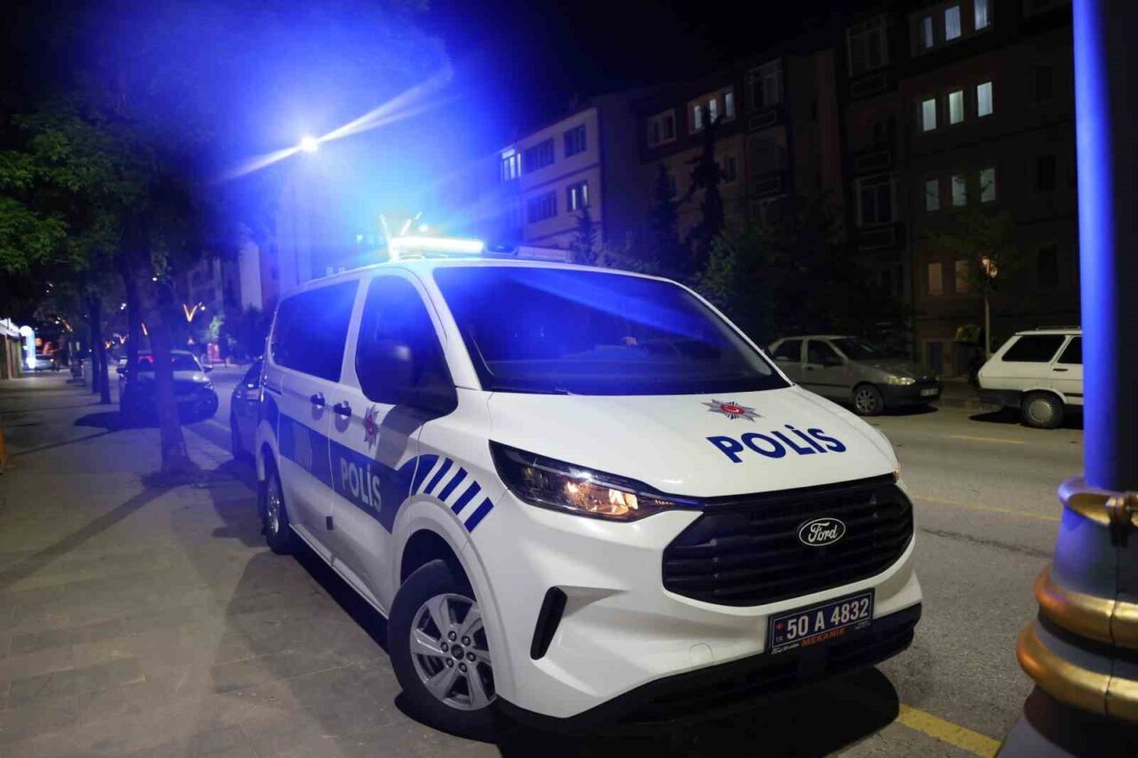 Nevşehir’de tansiyonu yükselen anneleri için ambulans çağrılan iki kardeş arasında