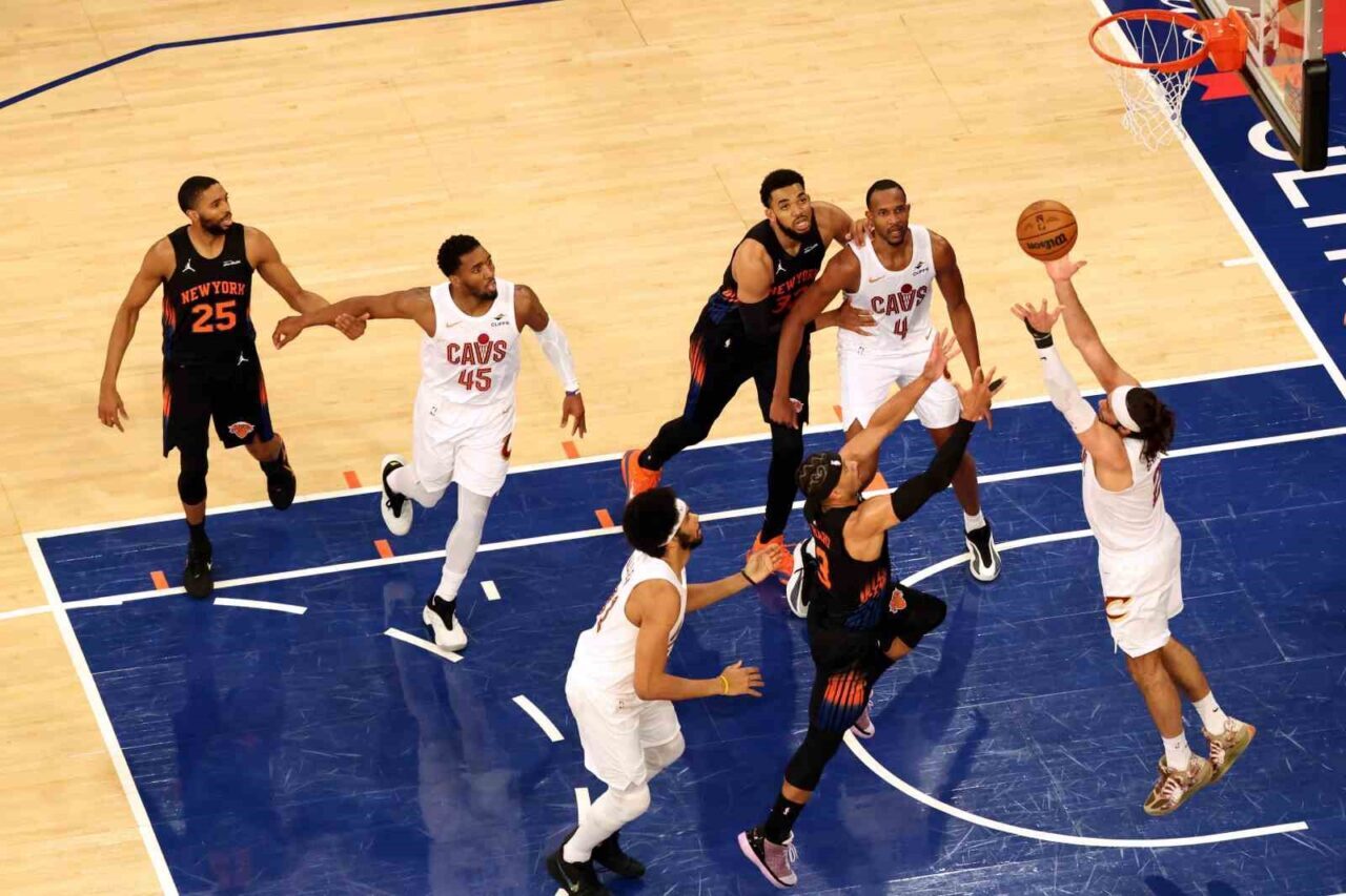 NBA’de Doğu Konferansı final serisinde New York Knicks, evinde Cleveland