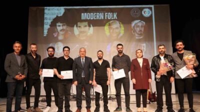 Niğde Halk Eğitimi Merkezi tarafından düzenlenen ’Modern Folk Konseri’, zengin