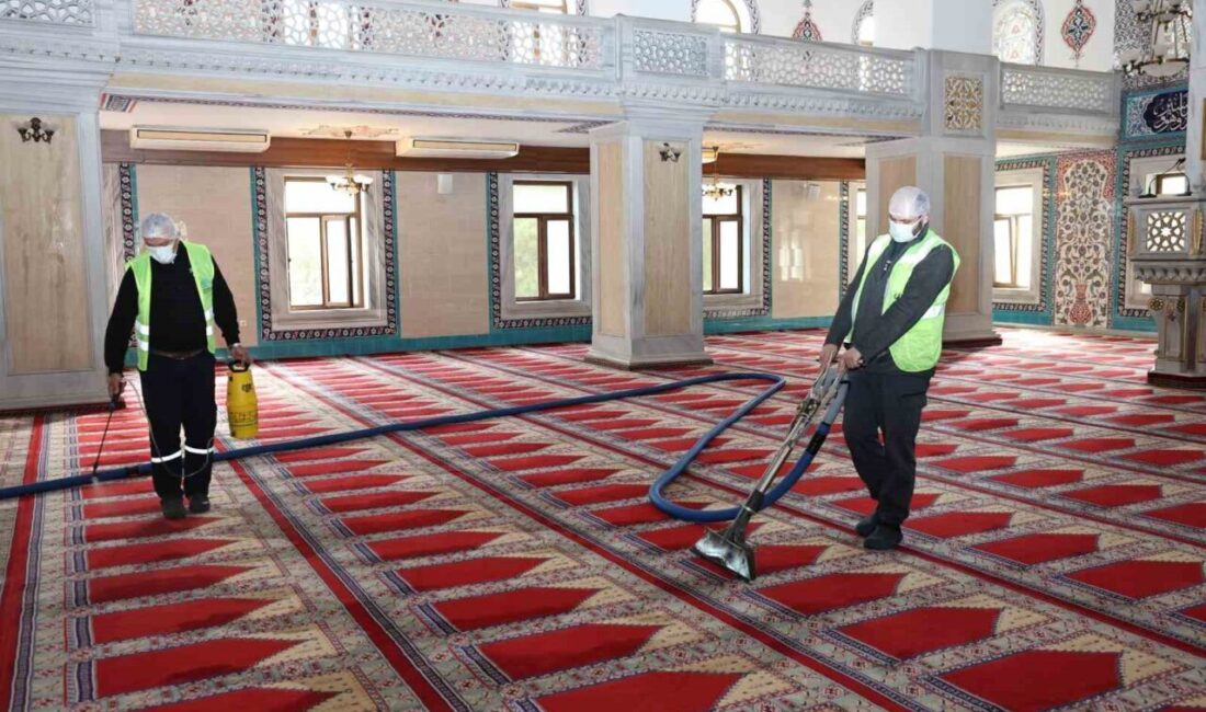Nilüfer Belediyesi, 2003 yılından bu yana sürdürdüğü ibadethane temizliği çalışmalarına