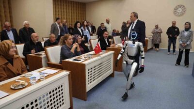 Türkiye’nin nüfusa kayıtlı ilk insansı robotu CANİKMAN, Canik Belediye Başkanı