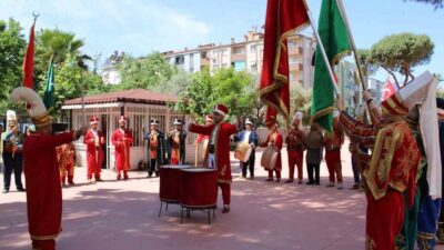 İzmir’in Ödemiş ilçesinde mesleki eğitimin önemine dikkat çekmek için düzenlenen