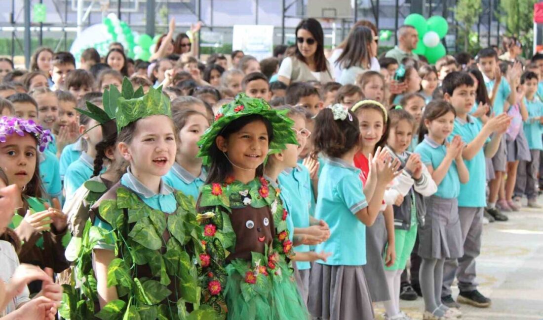 Ödemiş 100. Yıl İlkokulunda düzenlenen ’Yeşilfest Sağlıklı Yaşam Festivali’ ile