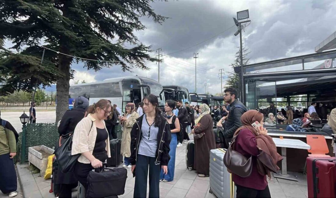Kurban Bayramı tatilini memleketlerinde veya tatil beldelerinde geçirmek isteyen öğrenciler