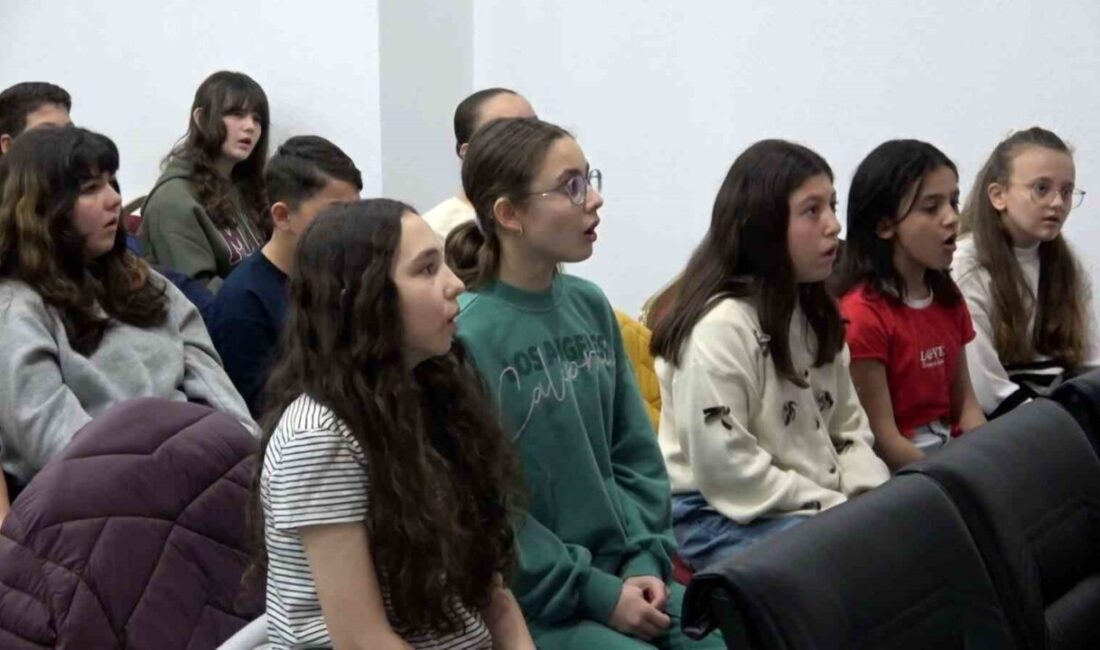 Bolu’da 47 ortaokul öğrencisi, müzik aleti ve dış ses kullanmadan