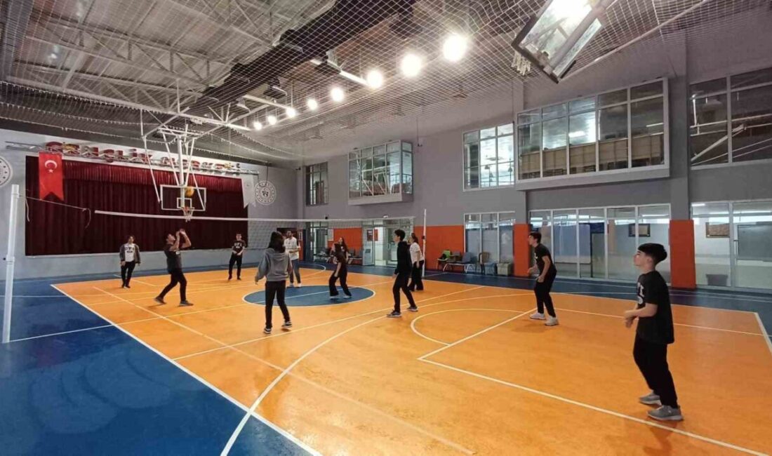 DÜZCE (İHA) – Düzce Fen Lisesi öğrencileri, Gençlik Merkezinde düzenlenen
