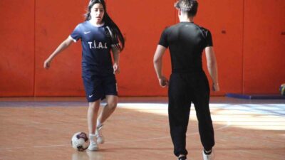 Erzurum’un Yakutiye ilçesinde bulunan Tevfik İleri Anadolu Lisesi’nde görev yapan