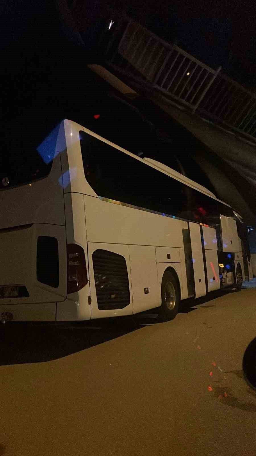 Mersin’den geziye çıkan 40 kişilik öğrenci grubundan 20 kişi, zehirlenme