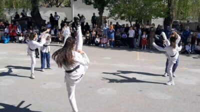 Kayseri’de Gençlik ve Spor İl Müdürlüğü Tekvando Takımı öğrencileri, okullarda