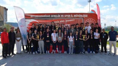 Afyonkarahisar’da Okul Sporları çerçevesinde düzenlenen Yıldız, Genç A ve Genç