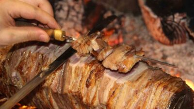 Erzurum’un coğrafi işaretli lezzeti Oltu cağ kebabı, gastronomi dünyasının en