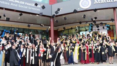 Atatürk Üniversitesi Oltu Beşeri ve Sosyal Bilimler Fakültesi’nde mezuniyet töreni