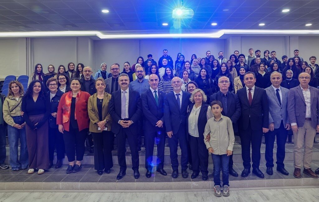 Samsun Ondokuz Mayıs Üniversitesi (OMÜ) Eğitim Fakültesi Türkçe ve Sosyal