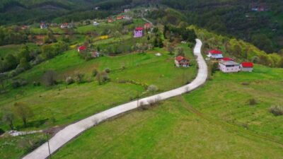 Ordu Büyükşehir Belediyesi, kırsal mahallelerde ulaşım standardını yükseltmek için yol
