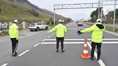 Ordu’da polis ekipleri tarafından trafik kazalarını azaltmaya yönelik yapılan denetimlerde,