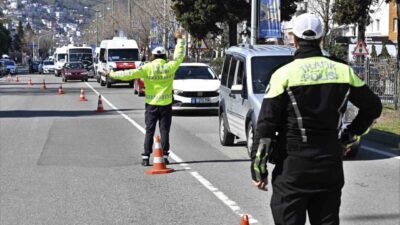 Ordu’da polis ekipleri tarafından trafik kazalarını azaltmaya yönelik yapılan denetimlerde,