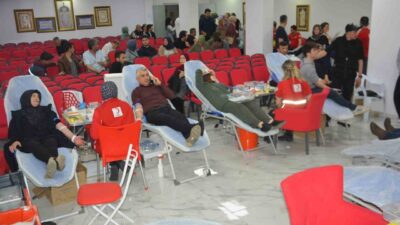 Ordu’nun Ünye ilçesinde, Kızılay Kulübü öğrencileri öğretmenlerinin öncülüğünde düzenledikleri kan