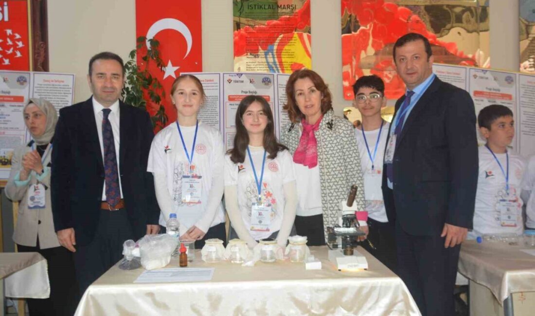 Ordu’nun Ünye ilçesinde, Şehit Taner Kart Ortaokulu tarafından düzenlenen bilim
