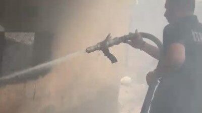 Osmaniye’nin Düziçi ilçesinde bir evin kiler bölümünde çıkan yangın, itfaiye