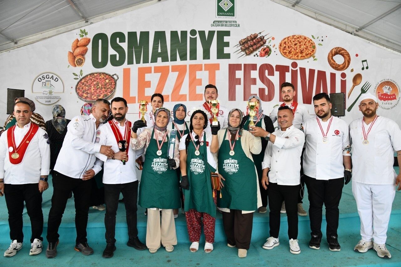 Osmaniye’de bu yıl 3’üncüsü düzenlenen Lezzet Festivali, renkli kortej yürüyüşü