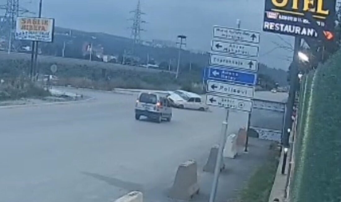 Osmaniye’de 3 aracın karıştığı zincirleme trafik kazasında 1 kişi hayatını