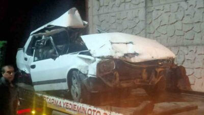 Karabük’te freni boşalan otomobil, yaklaşık 50 metre yükseklikten şarampole yuvarlandı.