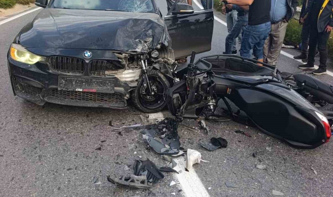 Antalya’nın Gazipaşa ilçesinde meydana gelen trafik kazasında otomobil ile motosikletin