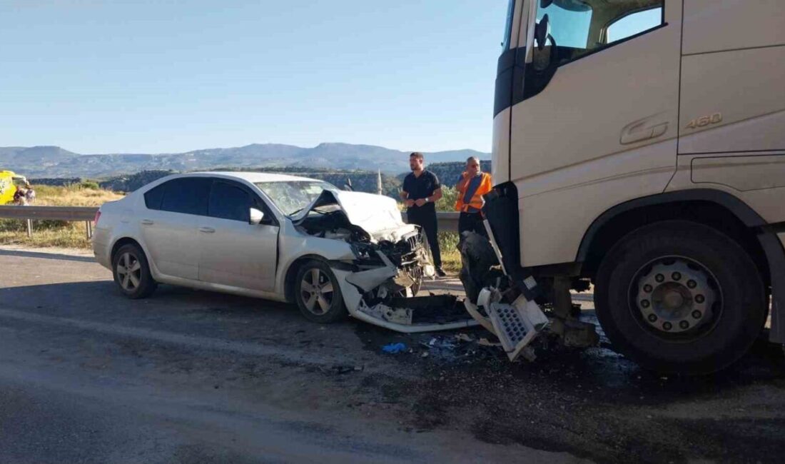 Mersin’in Mut ilçesinde tır ile otomobilin kafa kafaya çarpışması sonucu