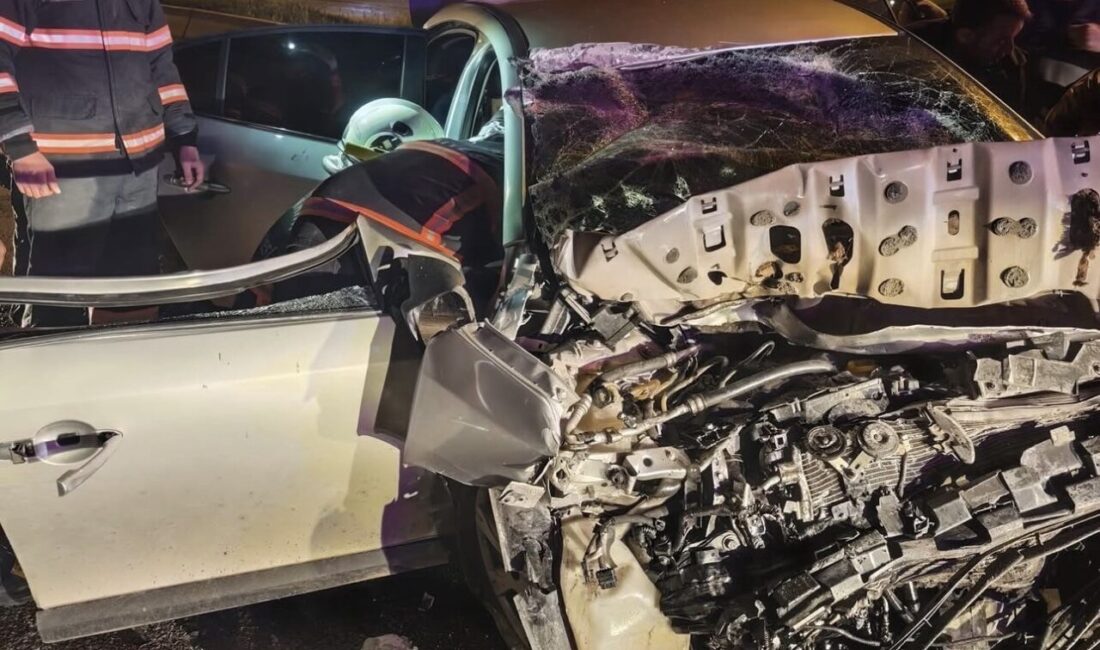 Çankırı’da kamyona arkadan çarpan otomobildeki 1 kişi hayatını kaybetti, 1