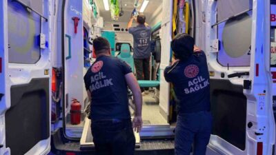 Adıyaman’da sürücüsünün direksiyon hakimiyetini kaybettiği otomobilin şarampole yuvarlanması sonucu 3