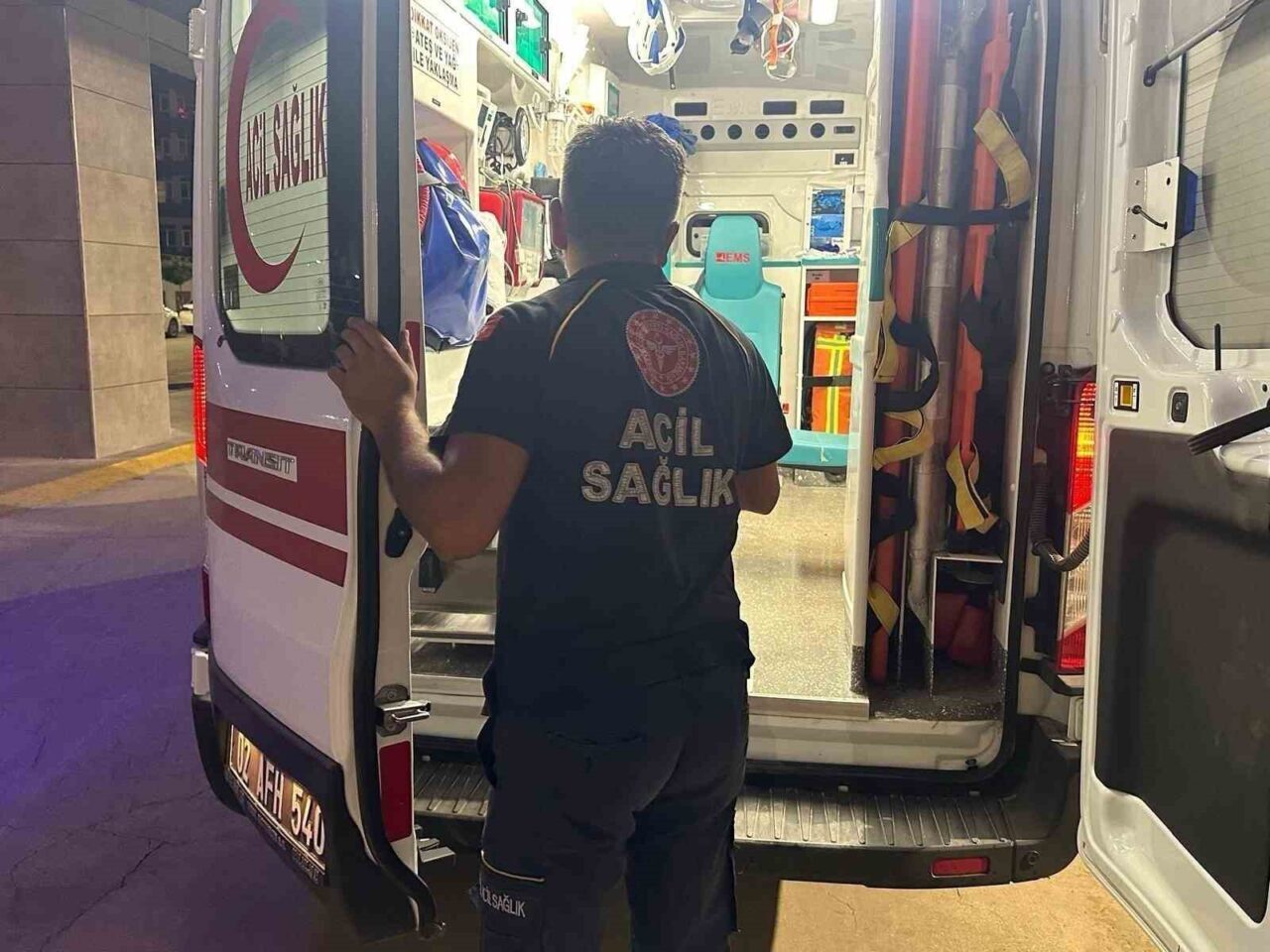 Adıyaman’da kontrolden çıkan otomobilin takla atması sonucu 1 kişi yaralandı.