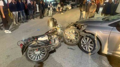 Afyonkarahisar’da otomobilin ile motosikletin çarpıştığı ve 1 kişinin yaralandığı trafik