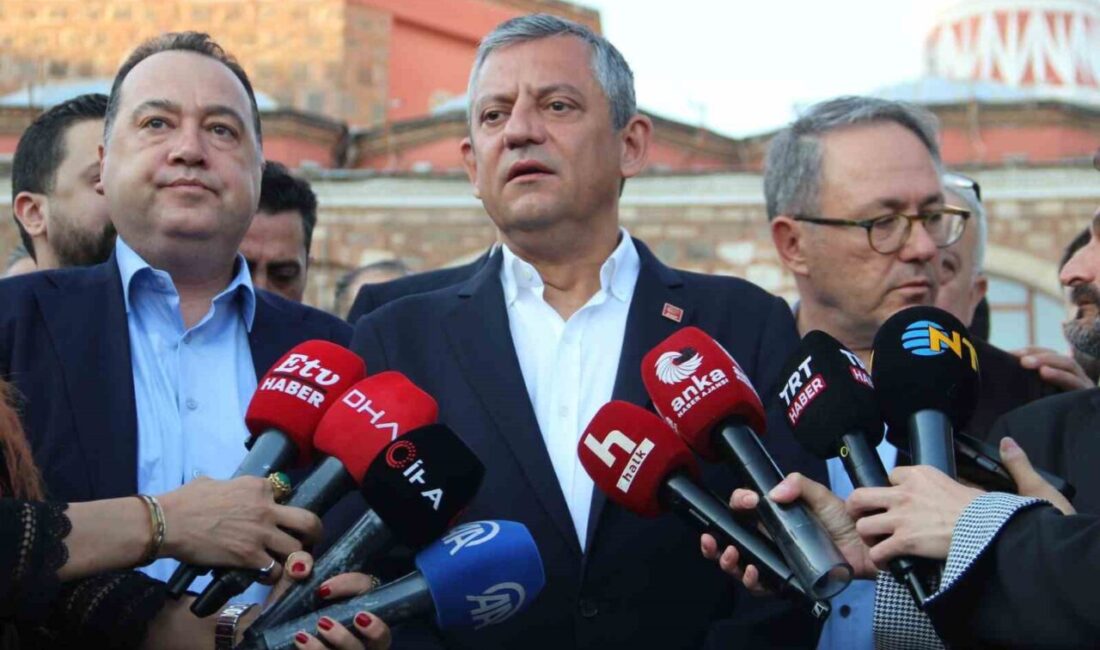 Mutlak butlan kararıyla CHP Genel Başkanlığı sona eren Özgür Özel