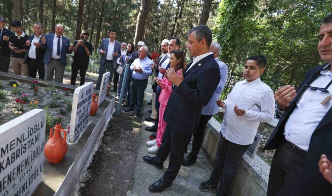 Mahkeme kararıyla Cumhuriyet Halk Partisi Genel Başkanlığı görevinden alınan CHP