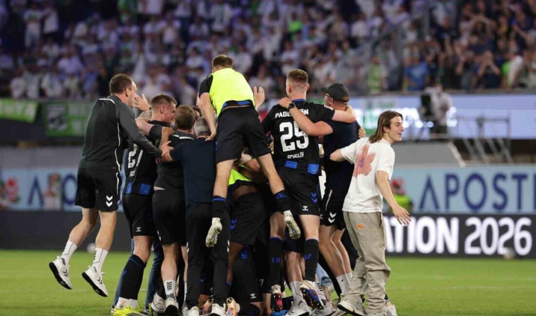 Almanya Bundesliga play-out finali ikinci maçında Paderborn, uzatmalarda Wolfsburg’u 2-1
