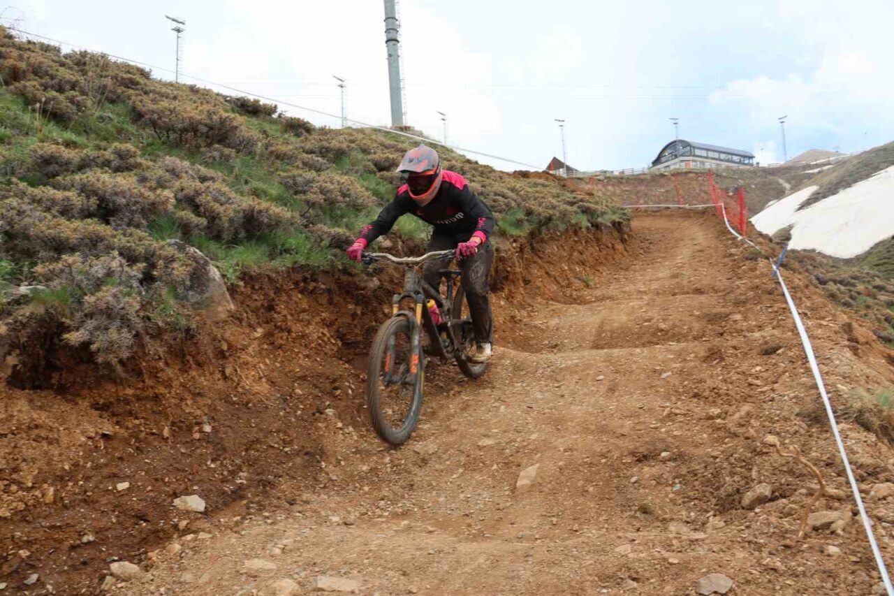 Downhill Türkiye Şampiyonası 23-24 Mayıs 2026 tarihleri arasında Erzurum Palandöken