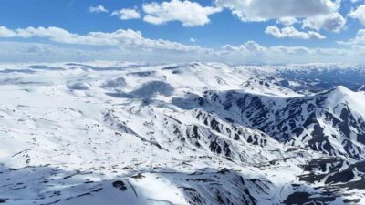 Erzurum’un dünya çapındaki kayak merkezi Palandöken’de, sezon sonu gelmesine rağmen